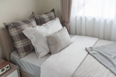 modern yatak odası tarzı Tek Kişilik Yatak, iç tasarım konsepti