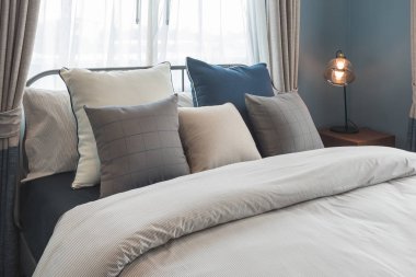 yastık yatak modern yatak odası tarzında kümesi