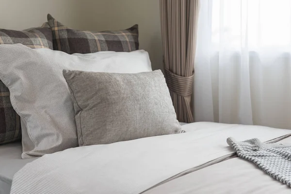 Modern yatak odası tarzı Tek Kişilik Yatak — Stok fotoğraf