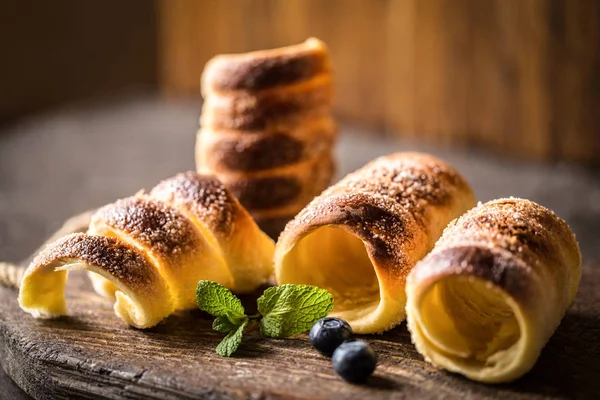 Pão Torcido Tradicional Húngaro Kurtas Bolos Cozidos Nas Brasas — Fotografia de Stock