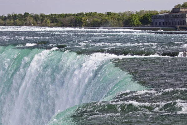 Vackra bakgrund med den fantastiska Niagarafallen kanadensiska sidan — Stockfoto