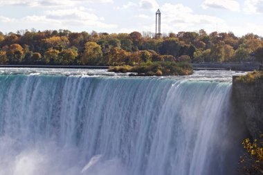 İnanılmaz güçlü Niagara Şelalesi ile güzel görüntü
