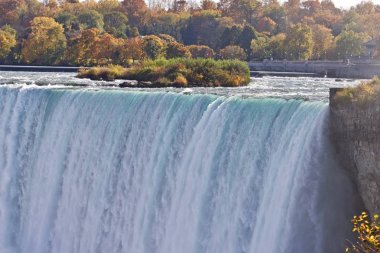 İnanılmaz güçlü Niagara Şelalesi ile güzel görüntü