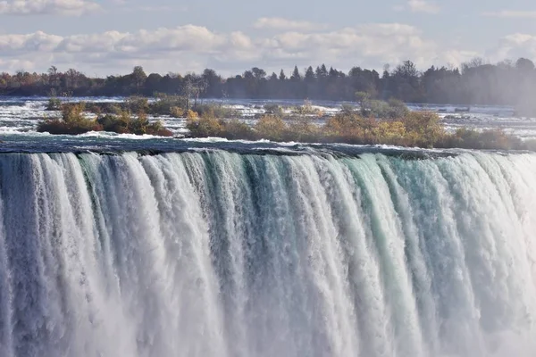 Bella foto con incredibile potente cascata del Niagara — Foto Stock