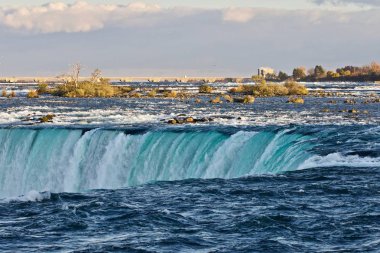 İnanılmaz güçlü Niagara Şelalesi ile güzel arka plan