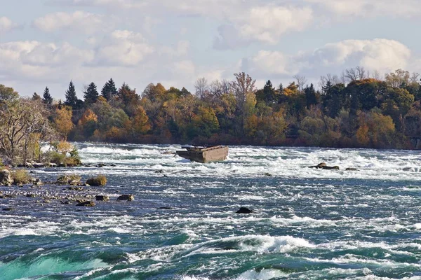 Krásné pohlednice úžasné mohutný vodopád Niagara — Stock fotografie