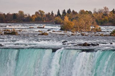 Şaşırtıcı Niagara Şelalesi ile güzel arka plan