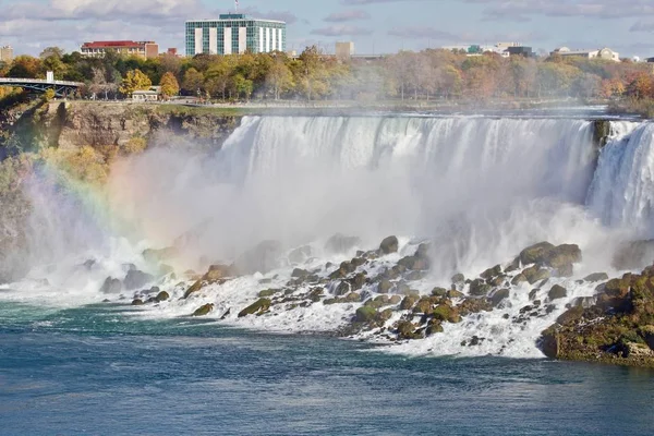 Vacker bild med fantastiska kraftfulla Niagara vattenfall — Stockfoto