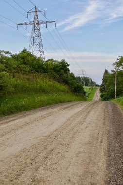 Tepeler ile inanılmaz bir yol ile izole resim