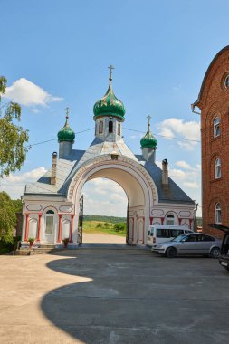 St. Anne'in rahibe manastırı, Annina'dan dağ yerdir