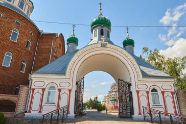 St. Anne'in rahibe manastırı, Annina'dan dağ yerdir
