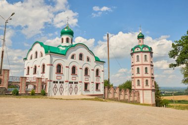St. Anne'in rahibe manastırı, Annina'dan dağ yerdir
