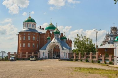 St. Anne'in rahibe manastırı, Annina'dan dağ yerdir