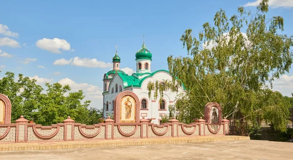 St. Anne'in rahibe manastırı, Annina'dan dağ yerdir