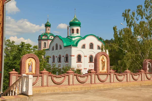 St. Anne'in rahibe manastırı, Annina'dan dağ yerdir