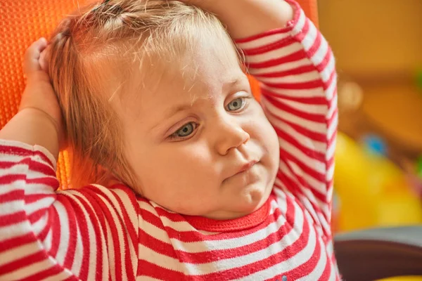 Retrato de cerca de la niña — Foto de Stock