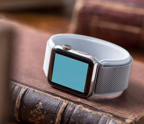 Mockup of smart-watch on the book. Clipping path — Stock Photo, Image