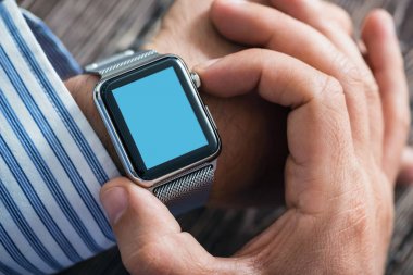 Dijital saat App adam kurma