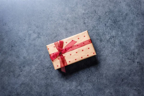 Valentinstag Geschenkbox, flach gelegt — Stockfoto
