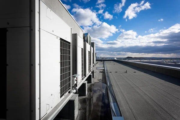 Series Gradually Receding Air Conditioning Units Roof Blue Sky Clouds — Stock Photo, Image