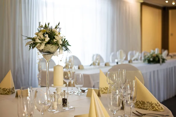 Düğün masa dekorasyonu