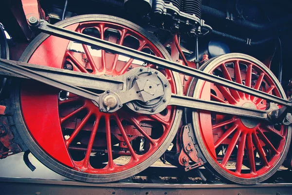 Histórico primer plano del tren con vapor —  Fotos de Stock