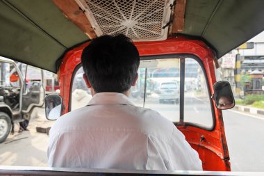 Tuk tuk sürücüsü