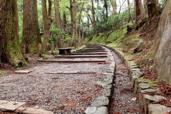 Park çevresindeki Naritasan Tapınağı, Narita, Japonya, 16. Nisan 2012