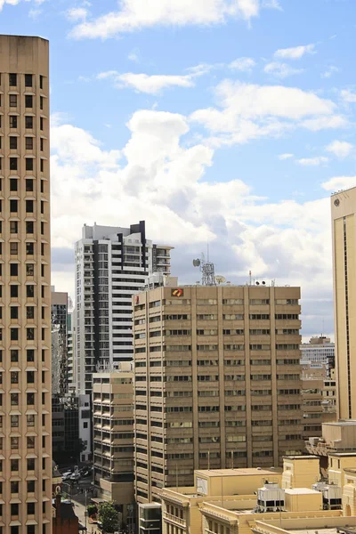 Vista sobre um edifício do centro da cidade em Brisbane, Austrália, 25.agosto 2011 — Fotografia de Stock
