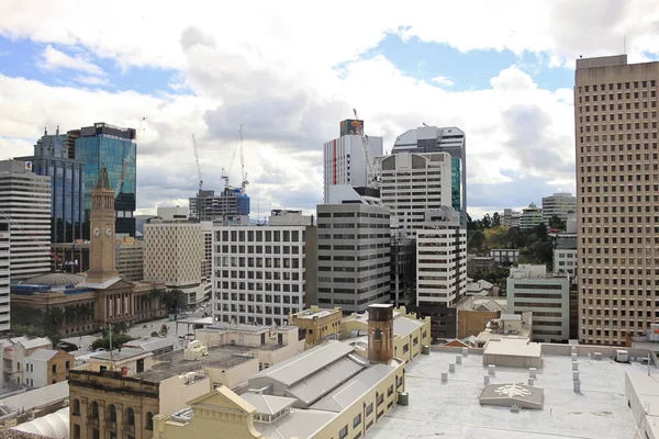 Vista sobre los edificios del centro de la ciudad en Brisbane, Australia, 25 de agosto de 2011 — Foto de Stock