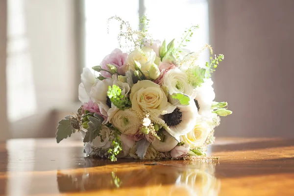 vintage pink pastel wedding bouquet