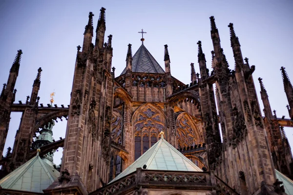 Detalle de la azotea, Catedral de San Vito, Ciudad Vieja de Praga, Checo — Foto de Stock