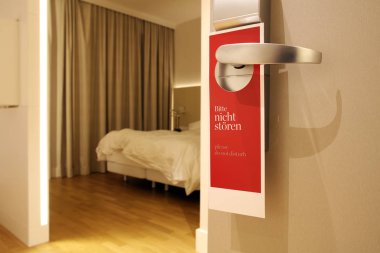 Lütfen otel Oda kapısını rahatsız etmeyin.