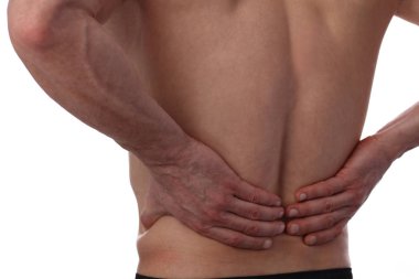 Spor yaralanma, sırt ağrısı olan adam. Ağrı yardım ve sağlık kavramı üzerinde beyaz izole.