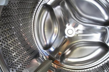 Çamaşır makinesi davul içinde kapat.