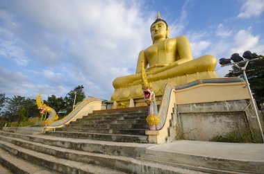 Phu Salao Tapınağı, Pakse, Laos, altın Buddha.