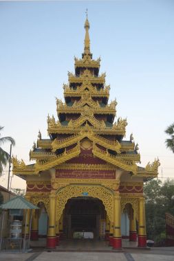 Shwemawdaw Pagoda, Bago, Myanmar