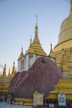 Shwemawdaw Pagoda, Bago, Myanmar