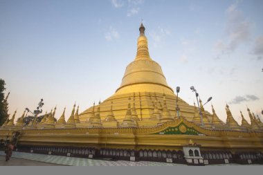 Shwemawdaw Pagoda, Bago, Myanmar