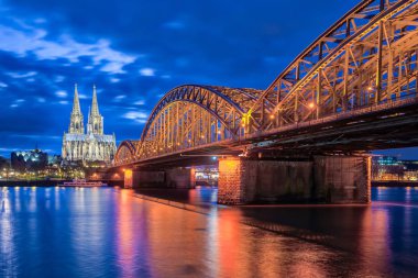 Köln, Almanya Köln Katedrali geceleri