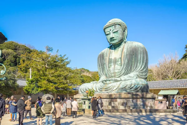 Kamakura, Japan - 30 December, 2016: The Giant Buddha or Daibutsu the famous place in Kamakura, Japan — Stock Photo, Image