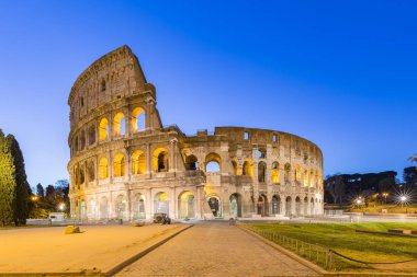 Gece Colosseum Simgesel Yapı Roma, İtalya
