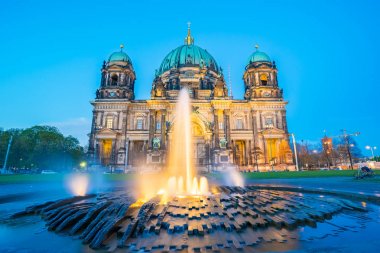 Berlin Cathedral, Berlin, Almanya geceleri