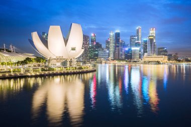 Singapur şehir manzarası Singapur City, Singapor gece görünümü