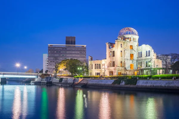 Atomic Bomb Dome på natten i Hiroshima, Japan — Stockfoto