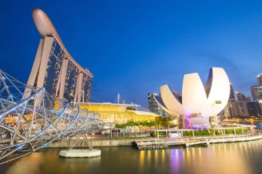 Gece Marina koyunda Singapur City, Singapur