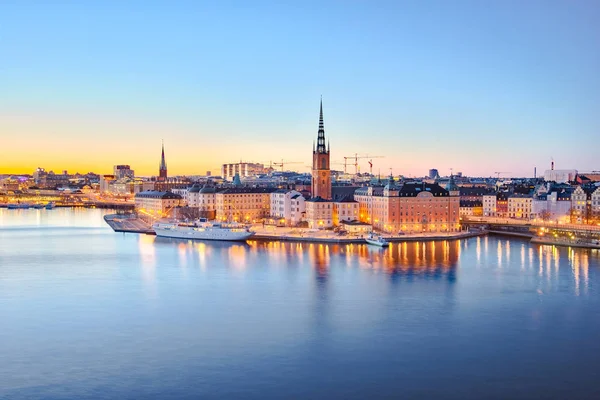 La città vecchia di Stoccolma di notte nella città di Stoccolma, Svezia — Foto Stock