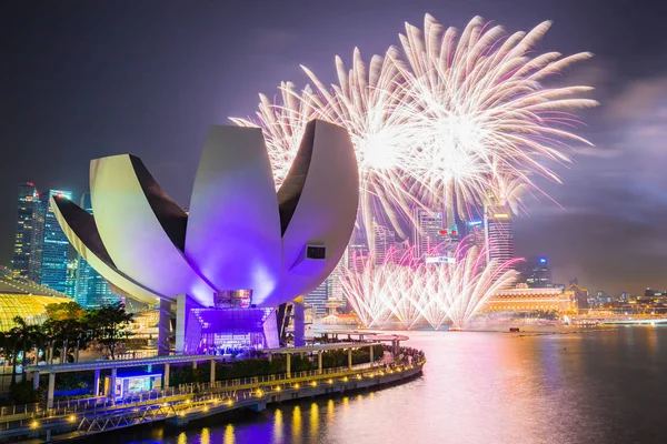 Feux d'artifice des célébrations SG50 à Singapour, Singapour — Photo