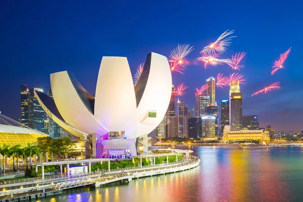 Πυροτεχνήματα Sg50 γιορτές στην πόλη Σιγκαπούρη, Σιγκαπούρη — Φωτογραφία Αρχείου