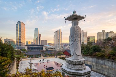 Güney Kore'de Seoul şehir gün batımı ile